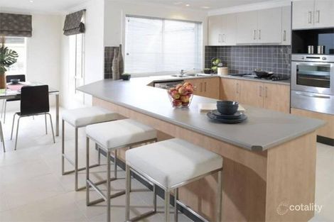 Property photo of 16 Red Mallee Court Lyndhurst VIC 3975