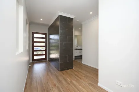 Property photo of 5 Mamu Link Mount Peter QLD 4869