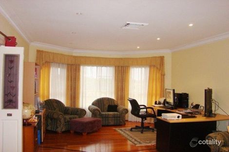 Property photo of 23 Verge Place West Hoxton NSW 2171