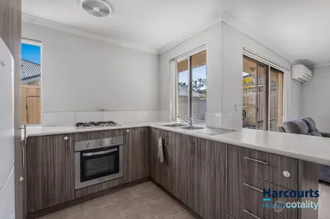 Property photo of 4/20 Gladstone Road Armadale WA 6112
