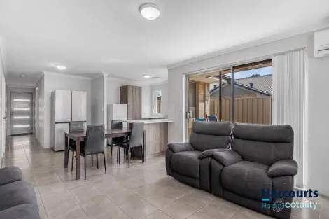 Property photo of 4/20 Gladstone Road Armadale WA 6112