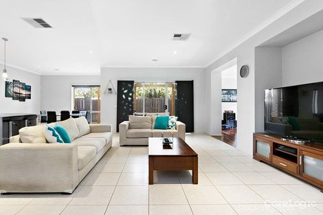 Property photo of 14 Maldon Drive Eynesbury VIC 3338
