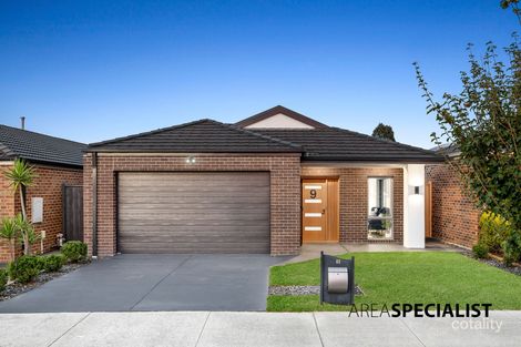 9 Saloon Cct, Clyde North, VIC 3978