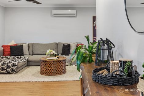 Property photo of 171 Mildura Drive Helensvale QLD 4212