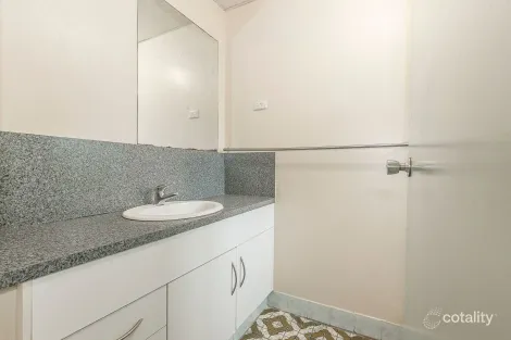 Property photo of 2/32 Hatchett Street Cranbrook QLD 4814