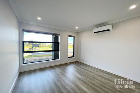 Property photo of 49 Cavenagh Boulevard Mulgrave VIC 3170