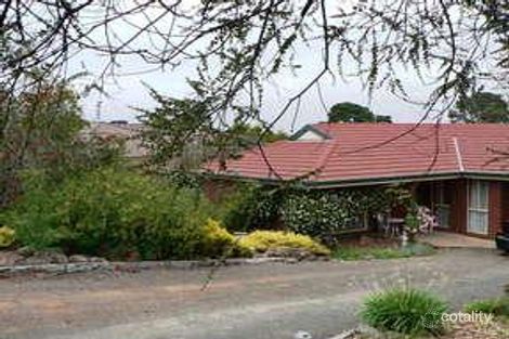 33 Robb Dr, Romsey, VIC 3434