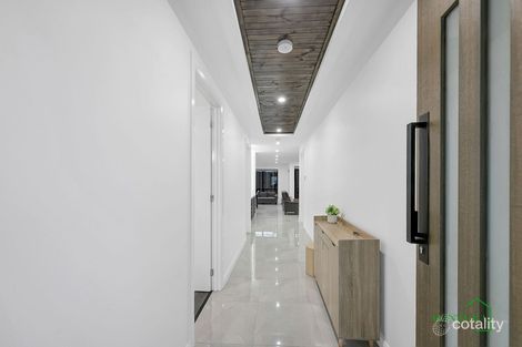Property photo of 21 Akashi Crescent Craigieburn VIC 3064