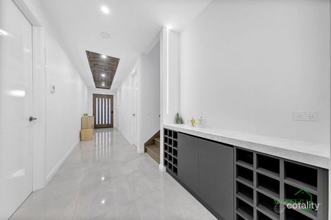 Property photo of 21 Akashi Crescent Craigieburn VIC 3064