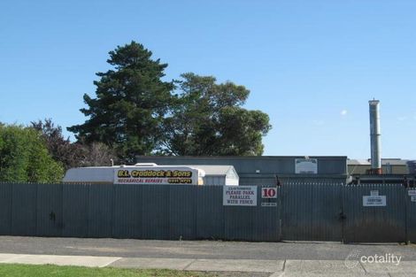 10 Suffolk Rd, Sunshine North, VIC 3020