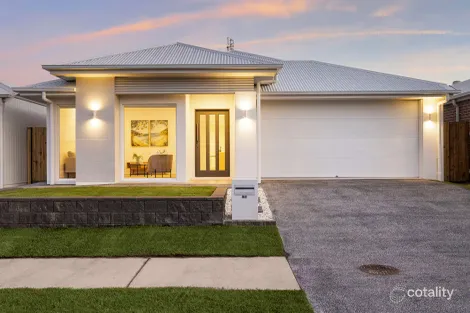 98 Tyndall Cct, Banya, QLD 4551