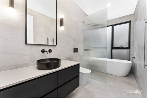 Property photo of 38 Kanangra Drive Thirroul NSW 2515