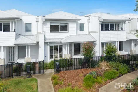 Property photo of 4 Sherriff Lane Berwick VIC 3806