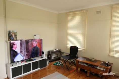 Property photo of 32 Fitzroy Avenue Cowra NSW 2794