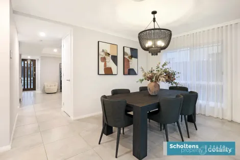 Property photo of 5 Clayton Close Stream Hill NSW 2526
