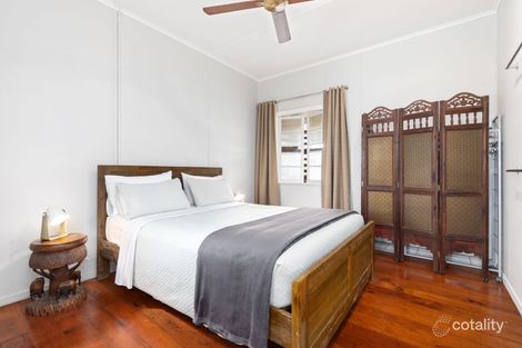 Property photo of 535 Esplanade Urangan QLD 4655