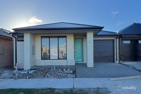 7 Burrawang Loop, Mickleham, VIC 3064