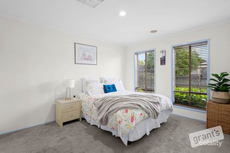 Property photo of 10 Blandford Crescent Narre Warren South VIC 3805