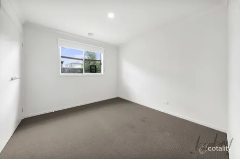 Property photo of 3 Robin Road Mickleham VIC 3064