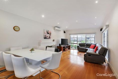 Property photo of 111 Parkmore Road Bentleigh East VIC 3165