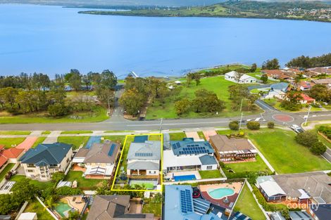 Property photo of 30 Kanahooka Road Kanahooka NSW 2530