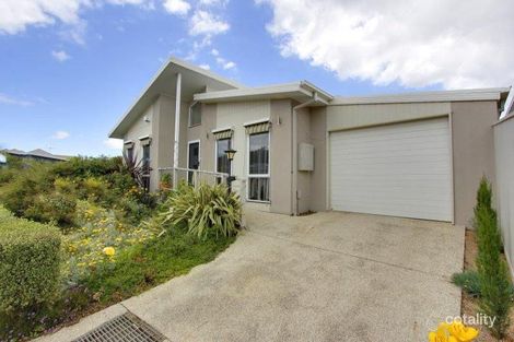 51 Redwood Dr, Cowes, VIC 3922