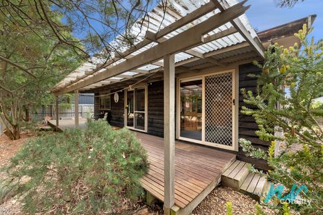 11 Swan Pde, St Leonards, VIC 3223