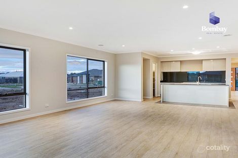 Property photo of 20 Dahlia Crescent Mickleham VIC 3064