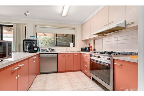 Property photo of 27 Saddington Avenue Hoppers Crossing VIC 3029