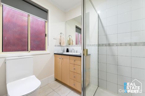 Property photo of 11 Chatswood Drive Narre Warren South VIC 3805