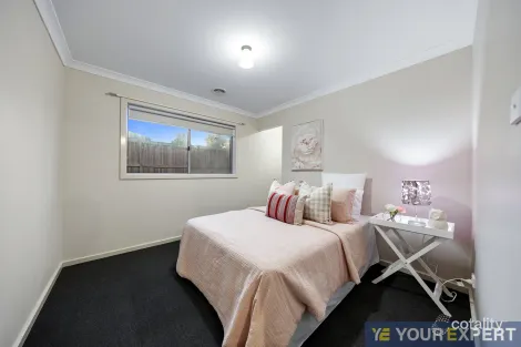 Property photo of 2 Canyon Avenue Clyde VIC 3978