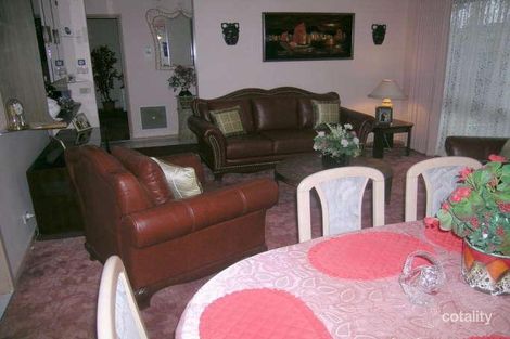 Property photo of 1 Dalry Close Endeavour Hills VIC 3802