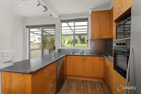 Property photo of 11 Evans Street Chadstone VIC 3148