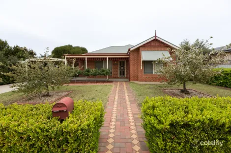 9 Harrier St, Estella, NSW 2650