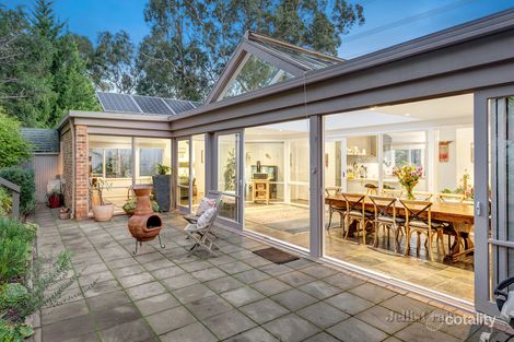 Property photo of 10 Wynvale Court Eltham VIC 3095