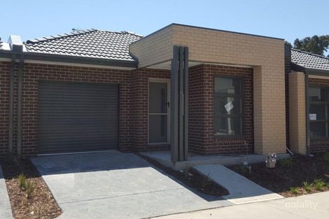 Property photo of 19 Burssi Circuit Doreen VIC 3754