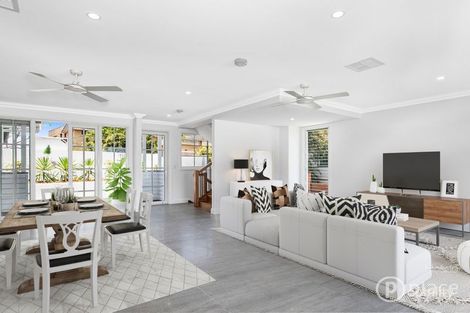 Property photo of 2/21 Simpsons Road Bardon QLD 4065