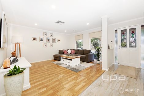 Property photo of 2 Tulip Court Hillside VIC 3037