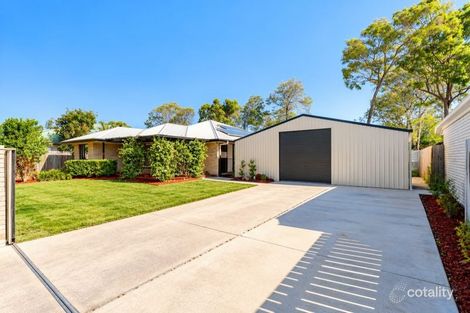 5 Rowden St, Beachmere, QLD 4510