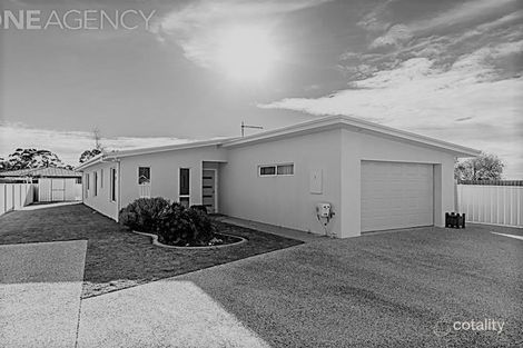 Property photo of 2/4 St Andrews Drive Devonport TAS 7310
