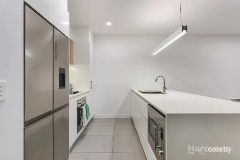 Property photo of 203/18 Mermaid Street Chermside QLD 4032