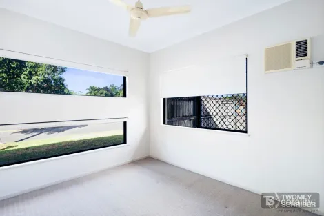 Property photo of 46 Landsborough Drive Smithfield QLD 4878