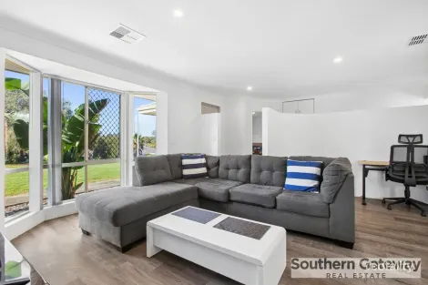 Property photo of 5 Sheoak Heights Parmelia WA 6167