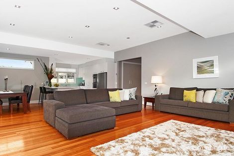 Property photo of 14 Balmoral Avenue Strathmore VIC 3041