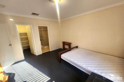 Property photo of 53B Lakeside Drive Joondalup WA 6027