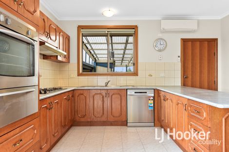 Property photo of 29 Sarno Court Cranbourne VIC 3977