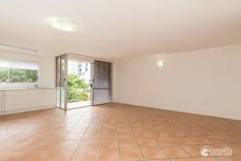 Property photo of 2/26 Labrador Street Labrador QLD 4215