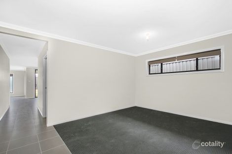 Property photo of 10 Rich Way Spring Farm NSW 2570