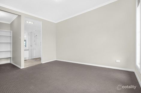 Property photo of 10 Rich Way Spring Farm NSW 2570