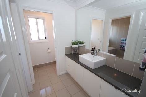 Property photo of 28 Springvale Drive Tatton NSW 2650